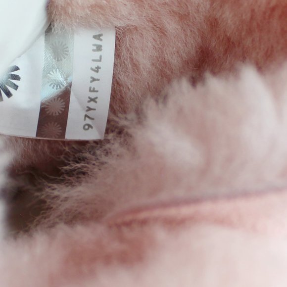 NEW UGG Mini Bailey Button Bling Boots - Comfort Warm Winter Shoes - Picture 11 of 14